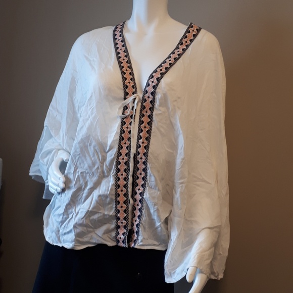 Hinge Beach Cover Up - Picture 2 of 3